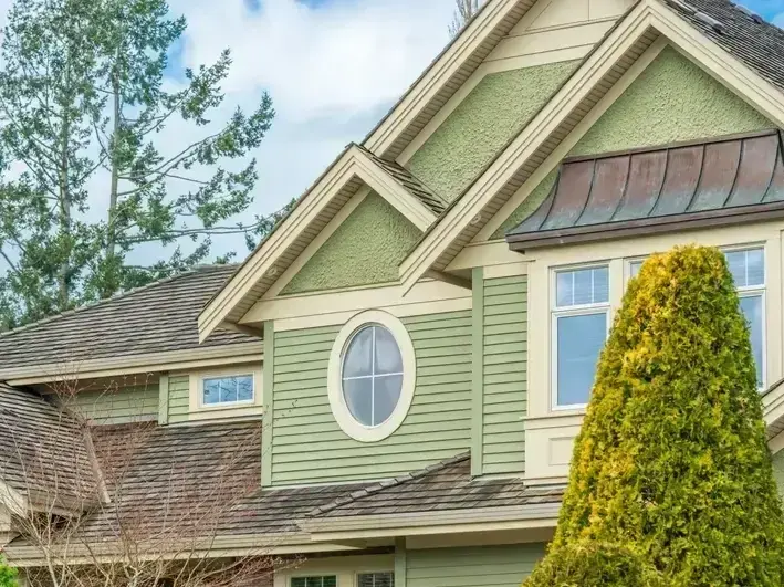 Professional Siding Painting services by Thomas J. Painting in Sammamish, WA &mdash; licensed Painter provider